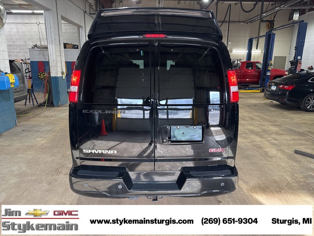 Used 2020 GMC Savana 2500 Extended w/ Enhanced Convenience Package image 4