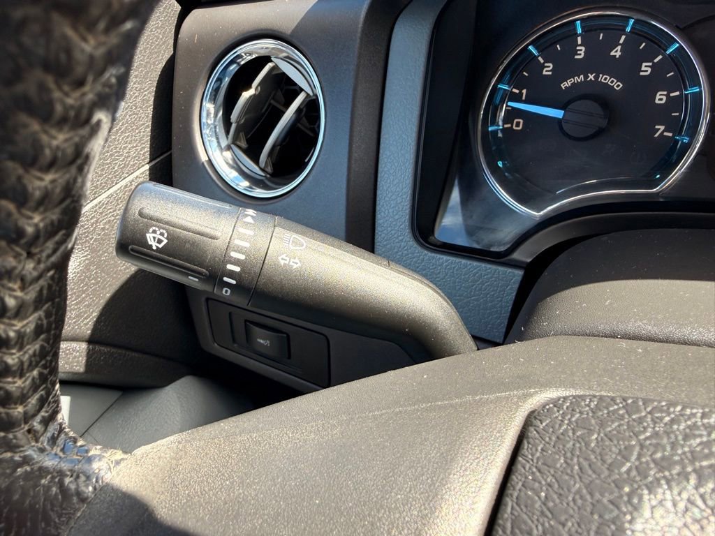 Used 2012 Ford F150 XLT w/ XTR Pkg image 33