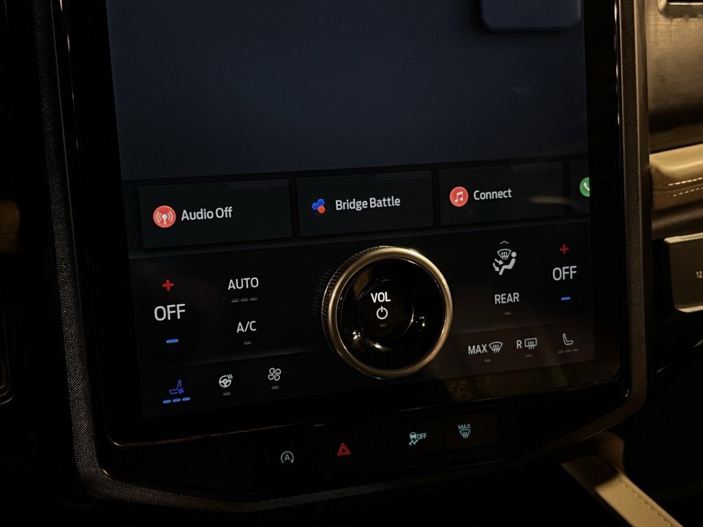 Used 2023 Ford Expedition Platinum AWD/4WD image 32