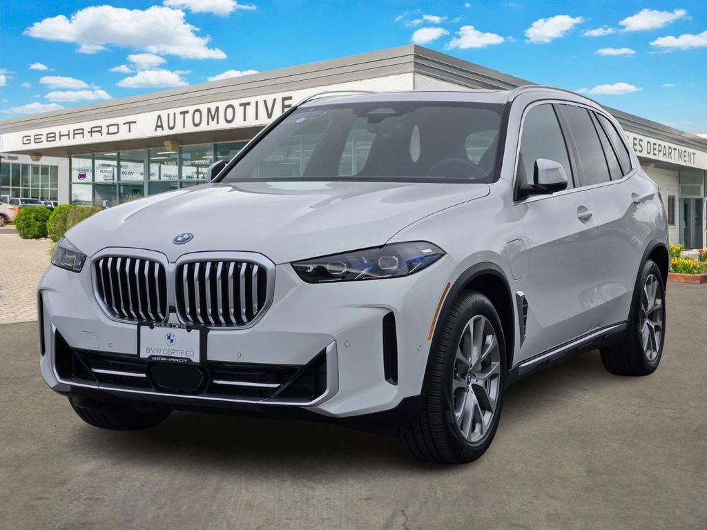 Certified 2025 BMW X5 xDrive50e w/ Parking Assistance Package image 3