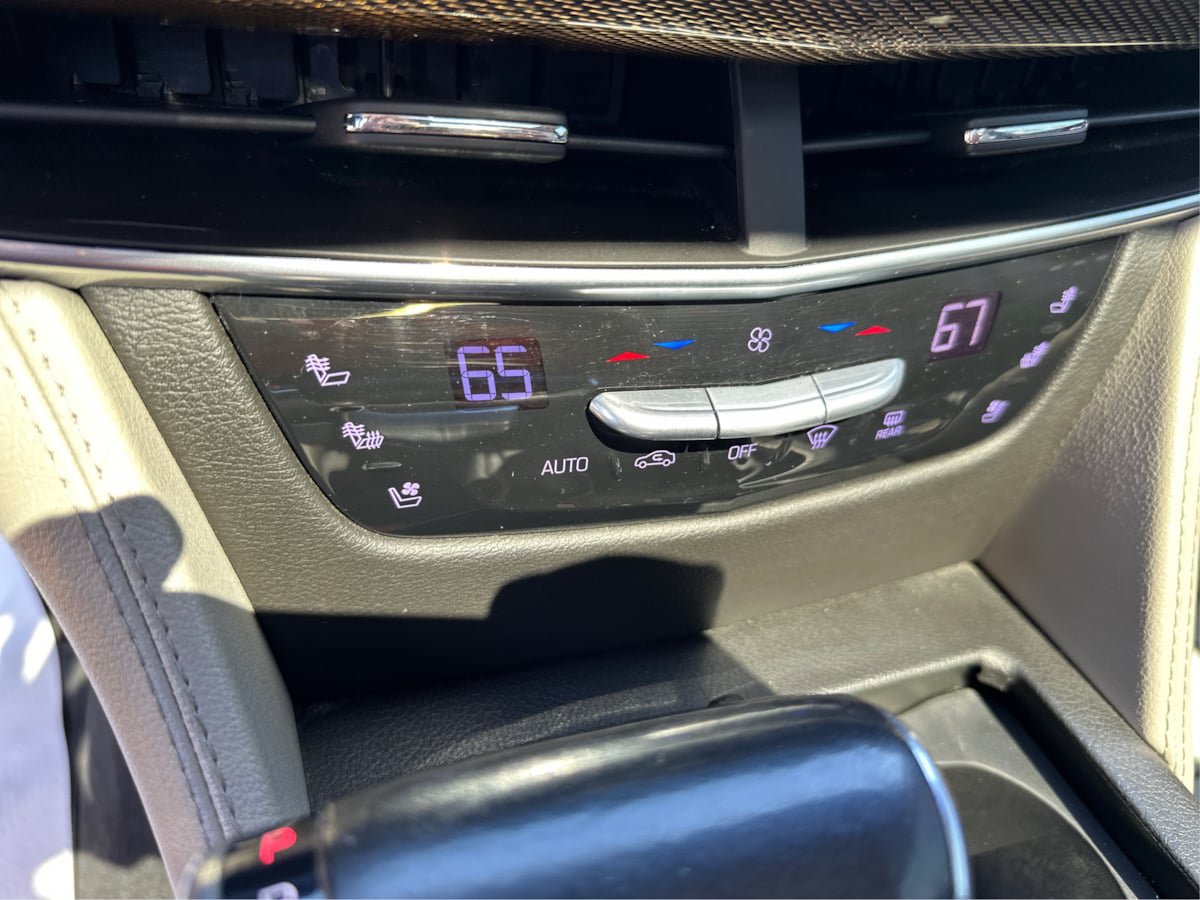Used 2017 Cadillac CT6 Luxury AWD/4WD image 14