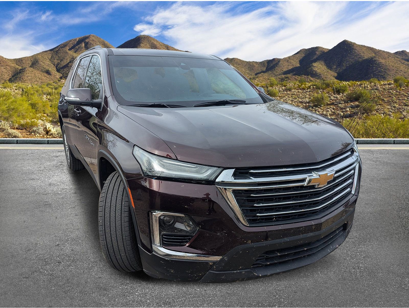 Used 2023 Chevrolet Traverse LT FWD image 3