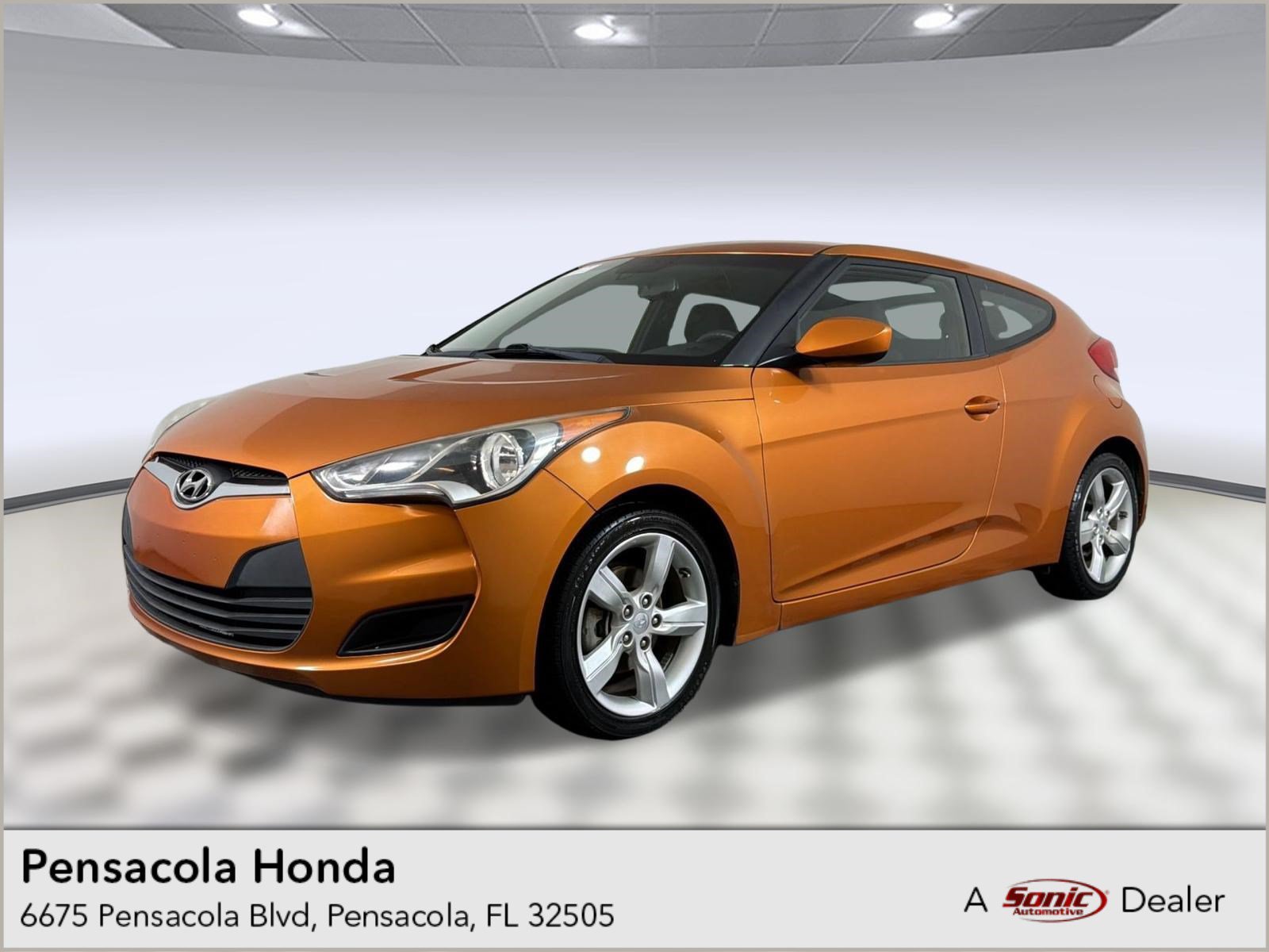 Used 2014 Hyundai Veloster FWD image 1