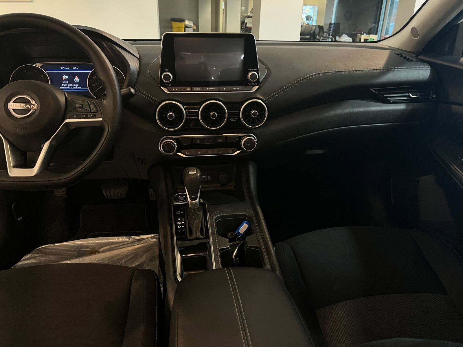 Used 2025 Nissan Sentra SV image 34