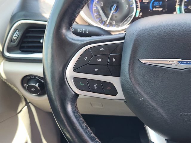 Used 2019 Chrysler Pacifica Touring-L w/ Advanced Safetytec Group FWD image 31