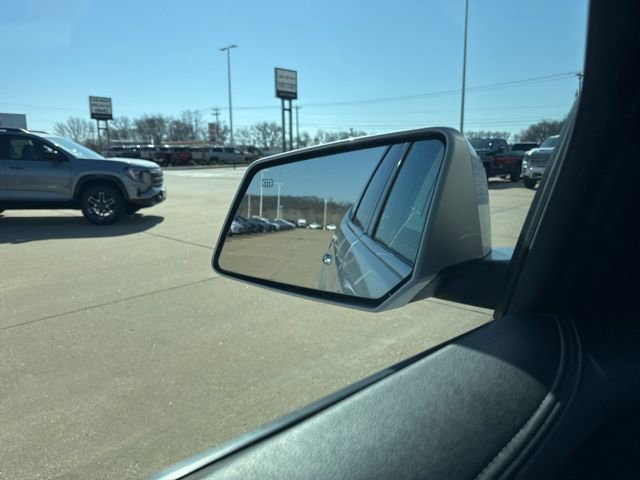 Used 2017 Chevrolet Traverse LT image 58