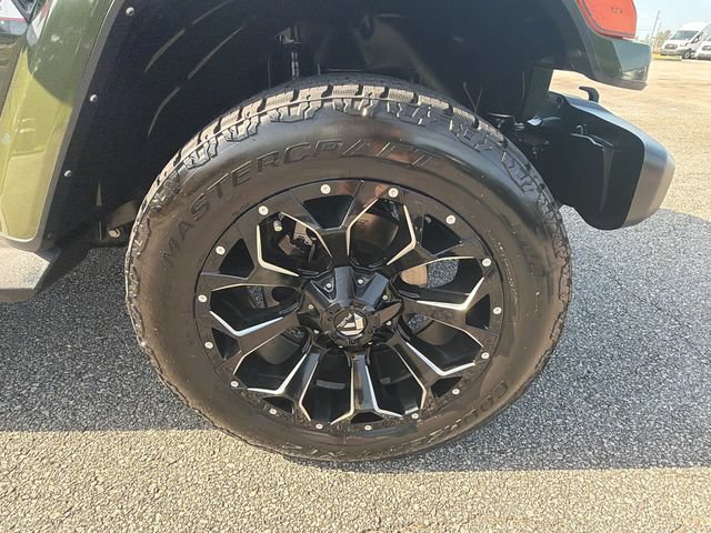 Used 2021 Jeep Wrangler Unlimited Sahara w/ Cold Weather Group AWD/4WD image 12