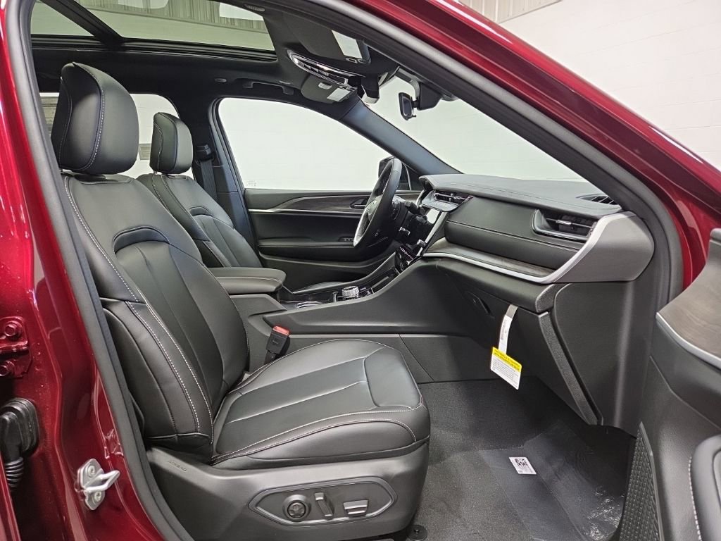 New 2026 Jeep Grand Cherokee L Limited image 10