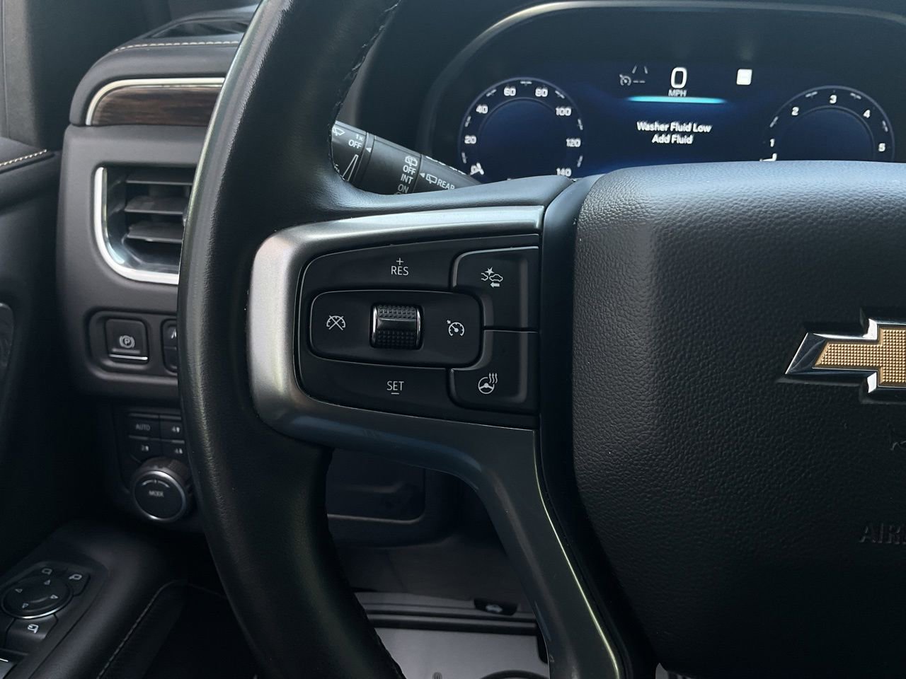 Used 2023 Chevrolet Tahoe Premier AWD/4WD image 37