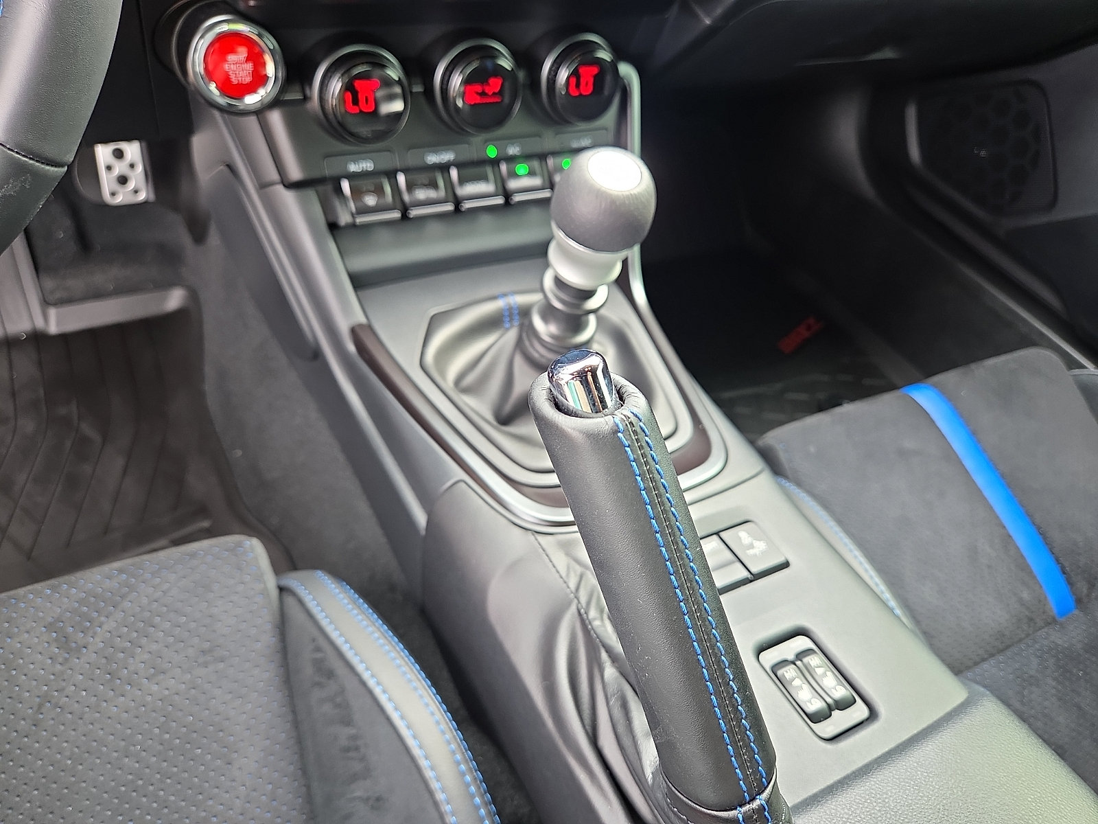 Used 2025 Subaru BRZ tS RWD image 25