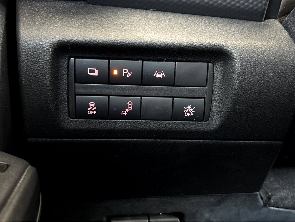Used 2023 Nissan Kicks S FWD image 11