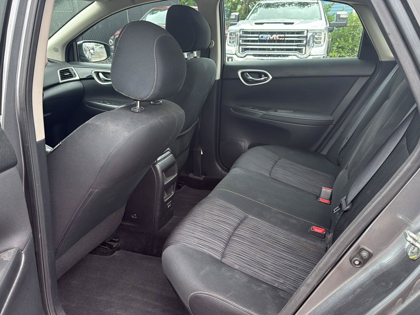 Used 2019 Nissan Sentra SV FWD image 10
