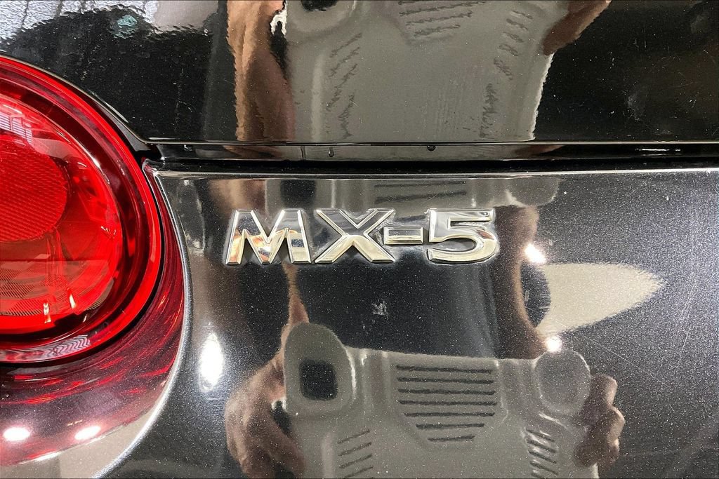 Used 2020 MAZDA MX-5 Miata RF Club RWD image 7