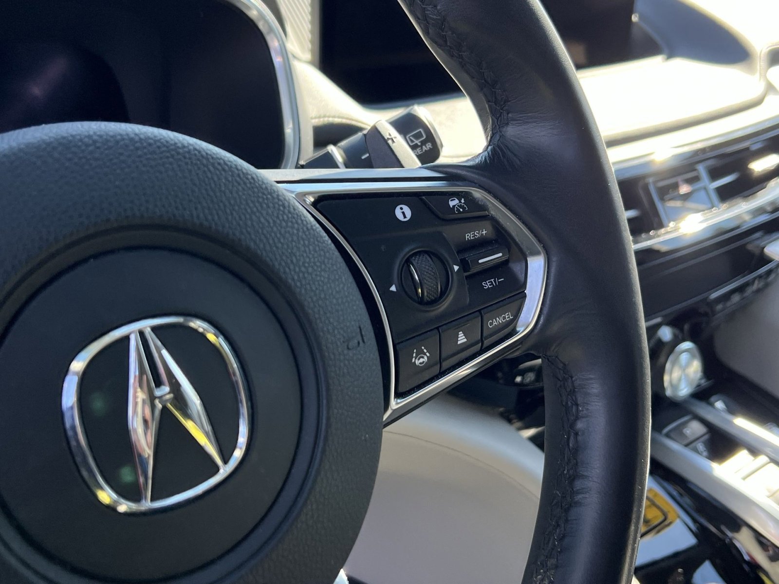 Certified 2023 Acura MDX w/Technology Package image 33