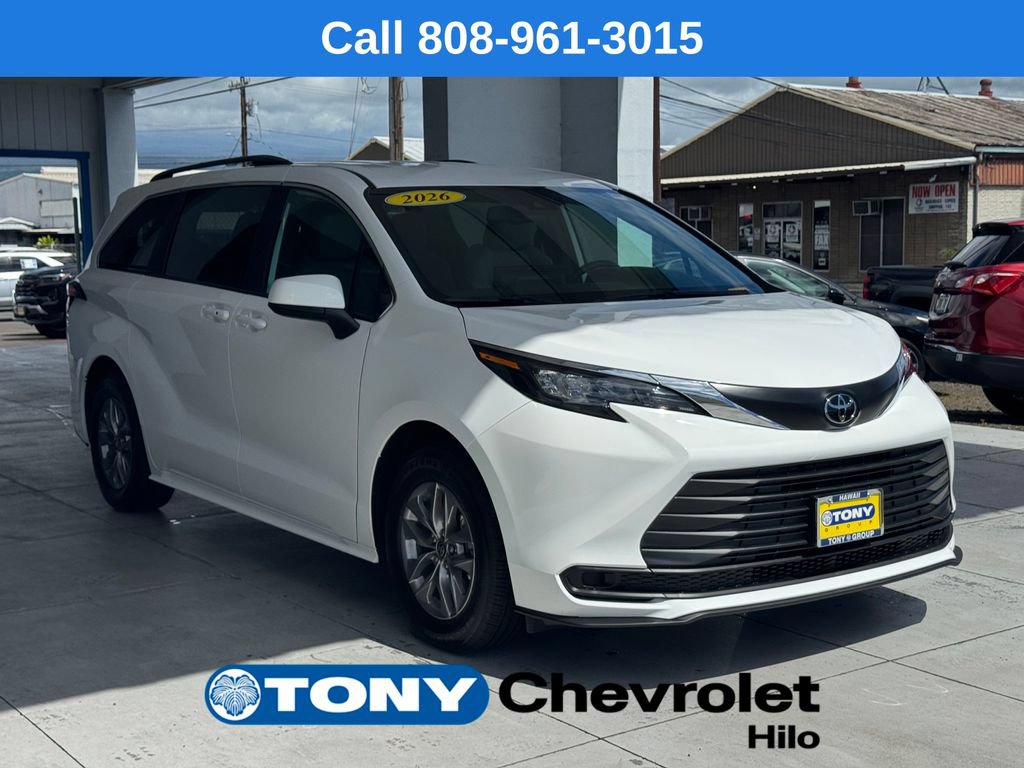 Used 2026 Toyota Sienna LE FWD image 7