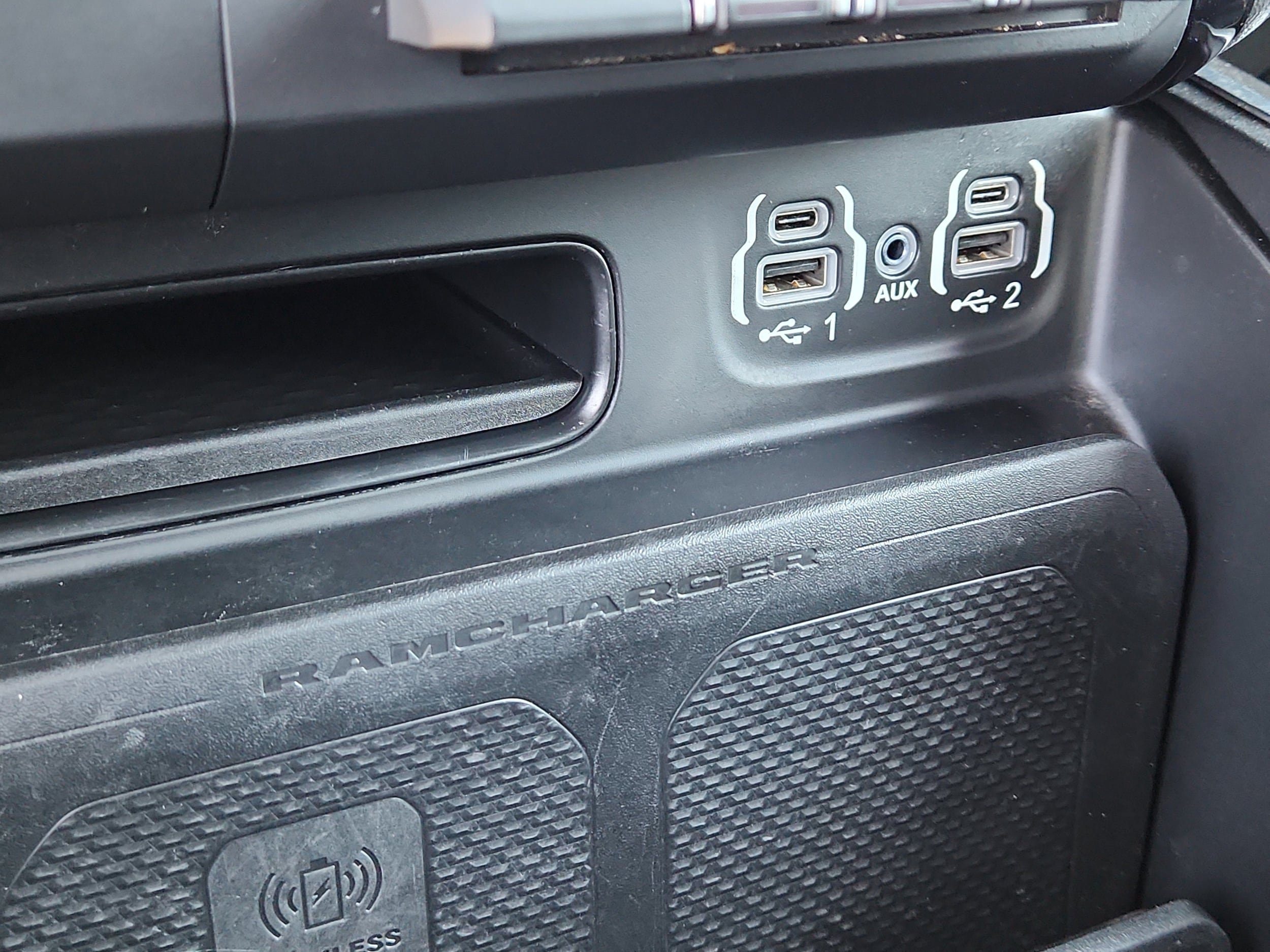 Used 2024 RAM 1500 Laramie AWD/4WD image 25