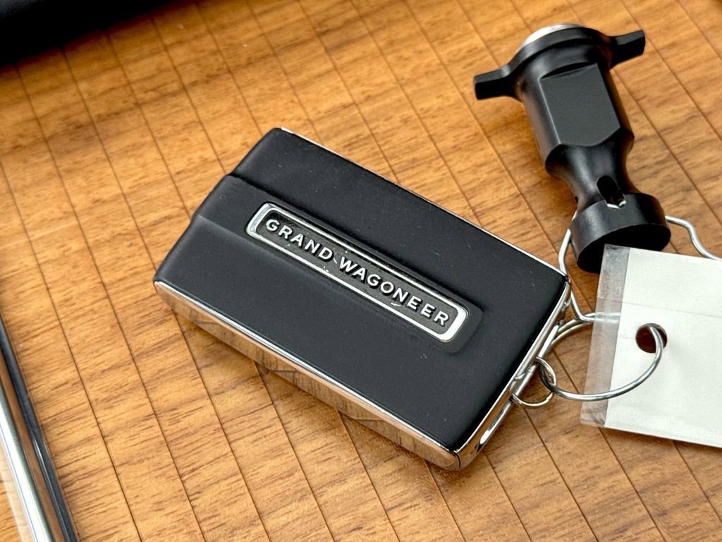 Used 2024 Jeep Grand Wagoneer L Series III image 34