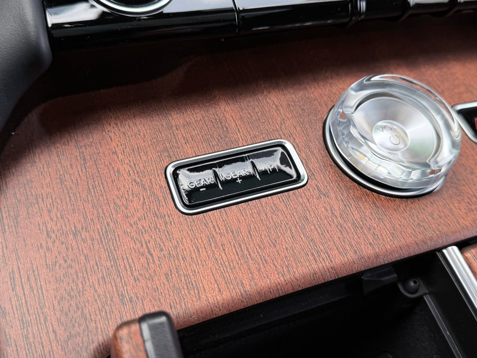 New 2025 Lincoln Navigator Black Label image 24