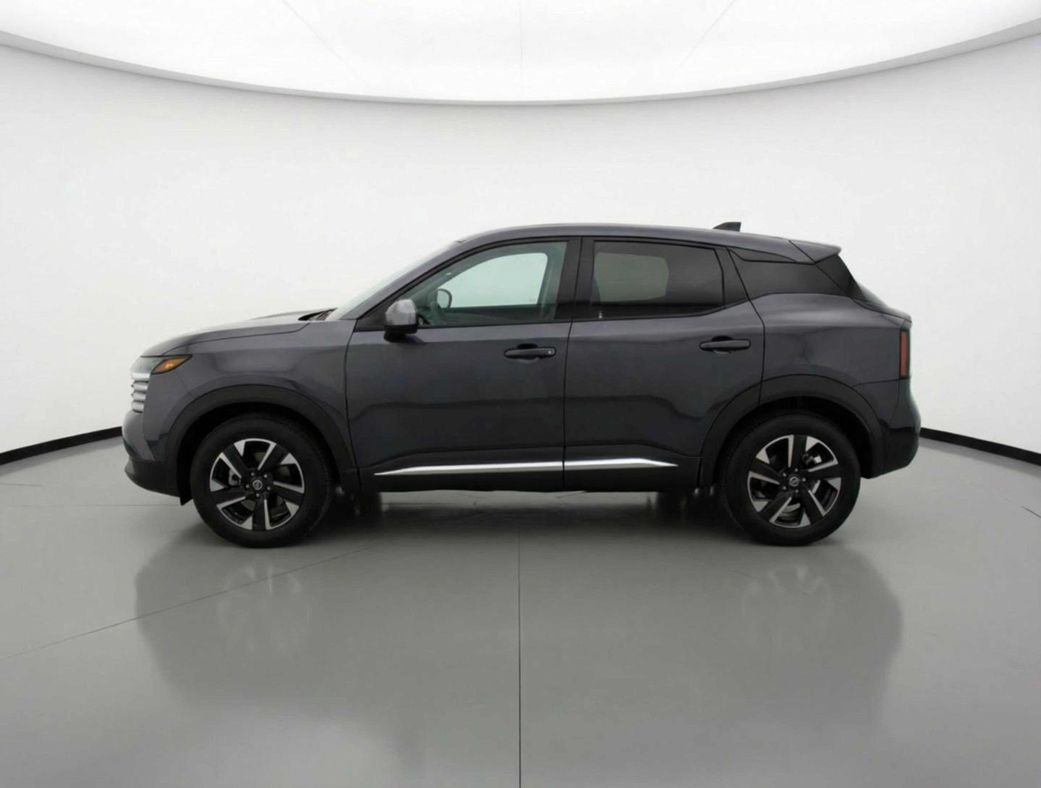 Used 2025 Nissan Kicks SV image 5