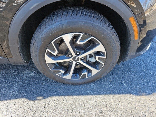 Used 2023 Kia Sportage EX image 10