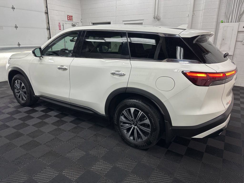 Used 2024 INFINITI QX60 Pure AWD/4WD image 7