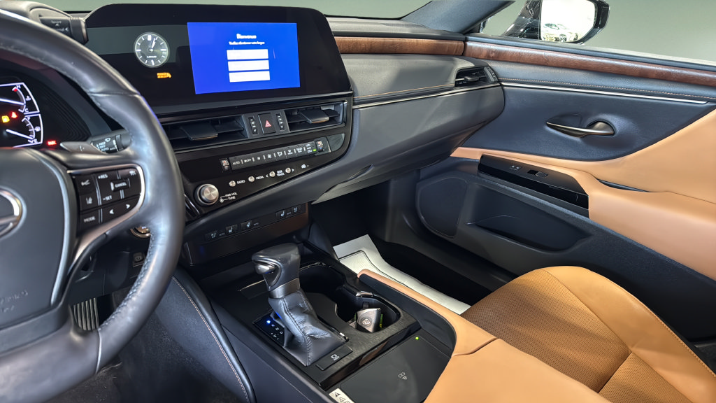 Certified 2023 Lexus ES 350 w/ Premium Package FWD image 34