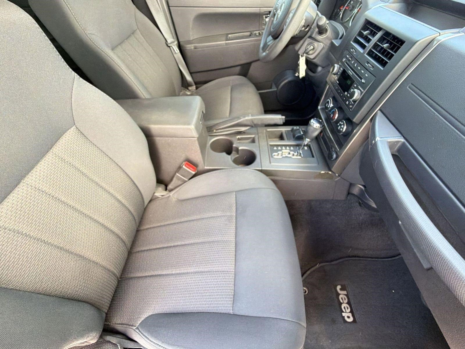 Used 2011 Jeep Liberty Sport image 33