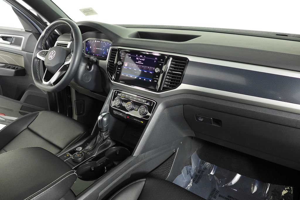 Certified 2023 Volkswagen Atlas Cross Sport SEL AWD/4WD image 13