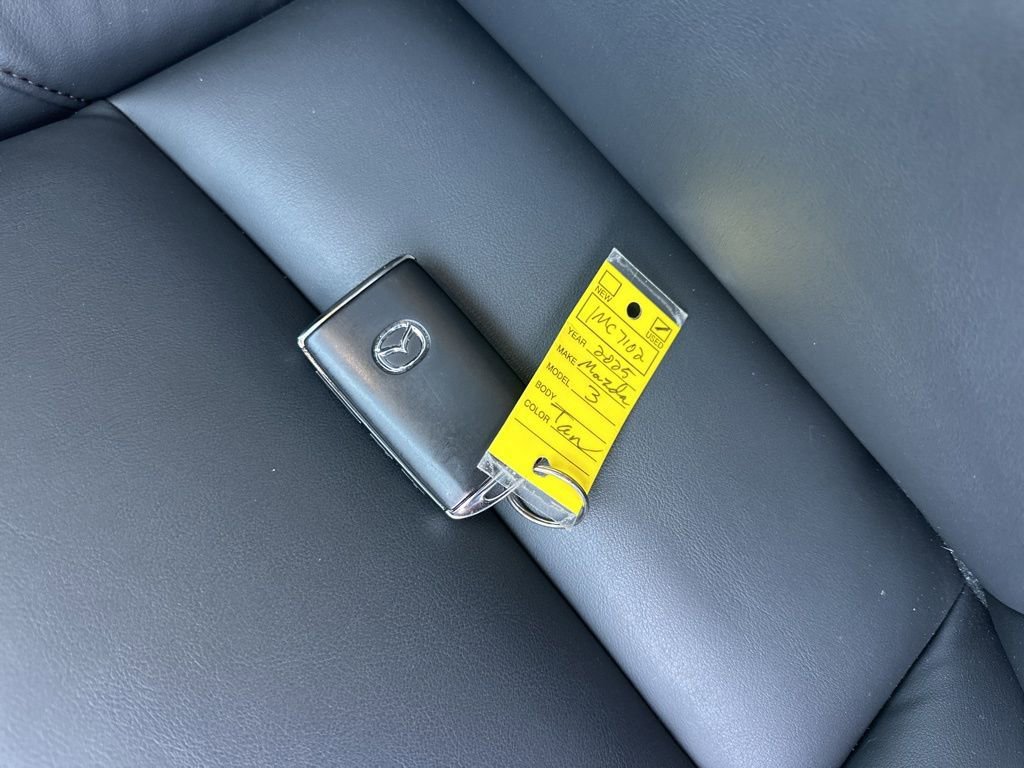 Used 2025 MAZDA MAZDA3 s image 34