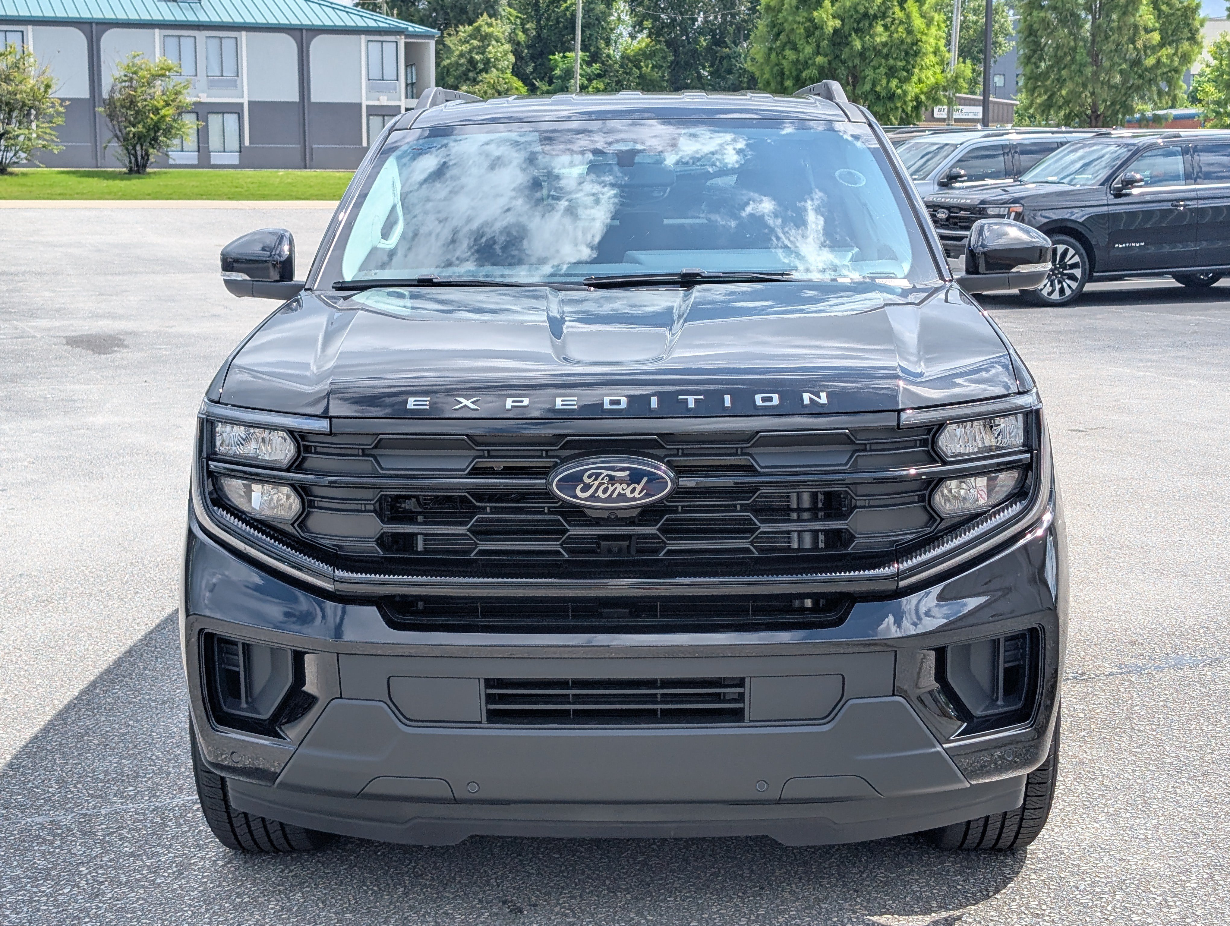 New 2026 Ford Expedition Max Active RWD image 3