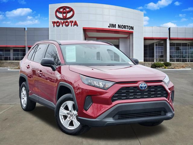 Used 2021 Toyota RAV4 LE image 1