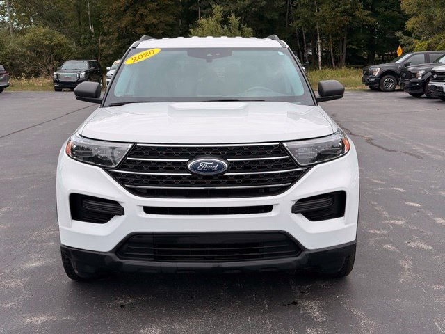Used 2022 Ford Explorer XLT AWD/4WD image 2