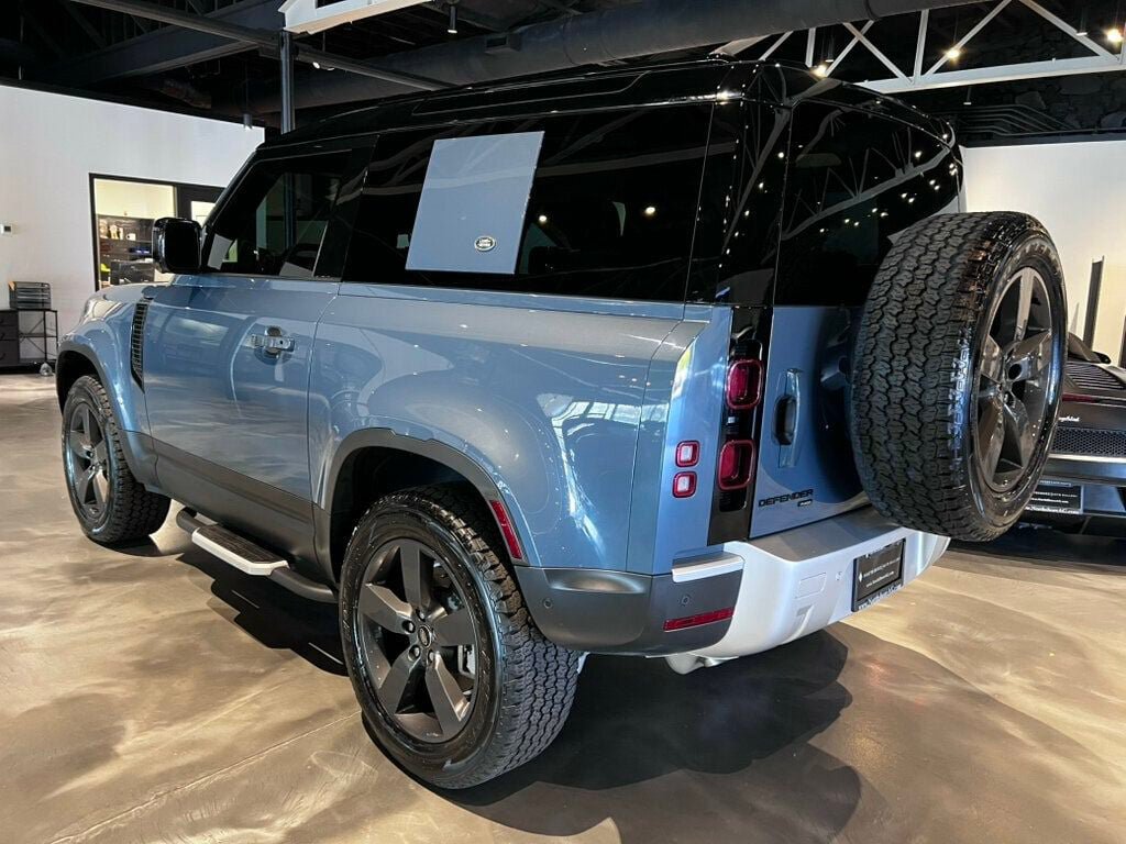 Used 2023 Land Rover Defender 90 SE AWD/4WD image 7