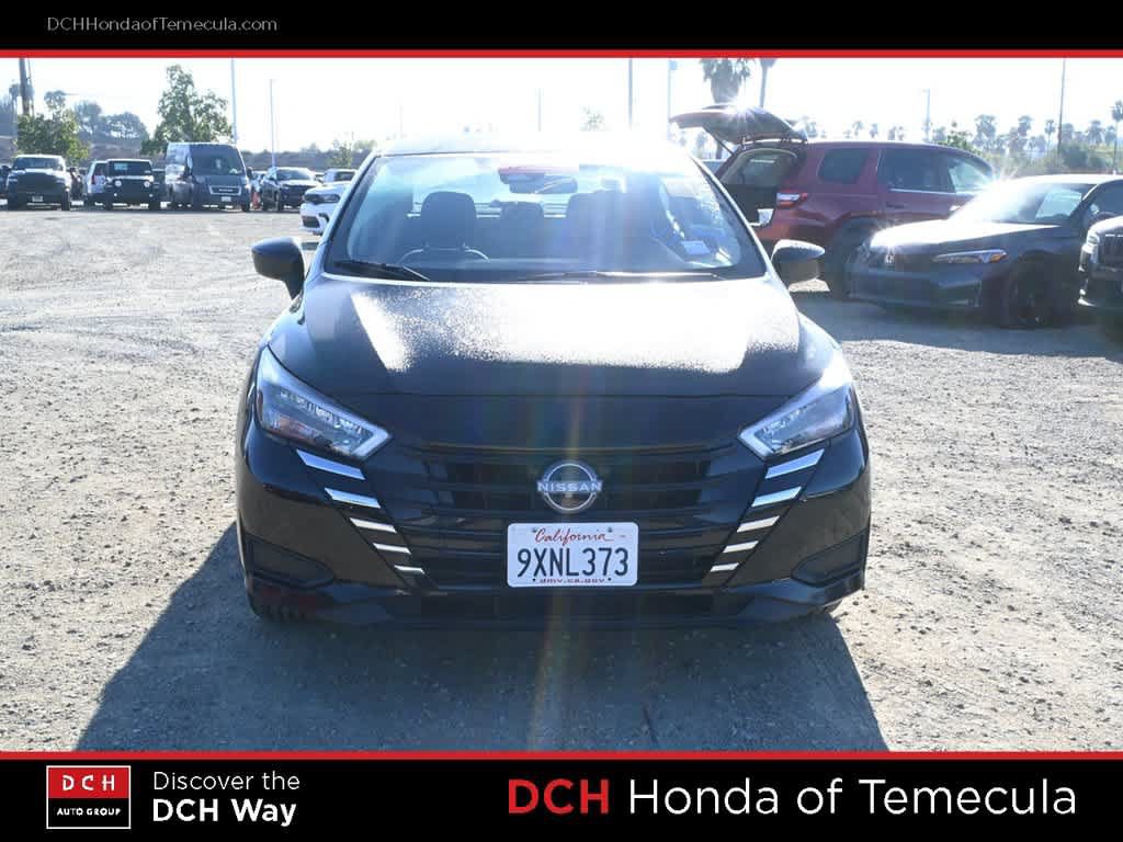 Used 2025 Nissan Versa SV FWD image 2