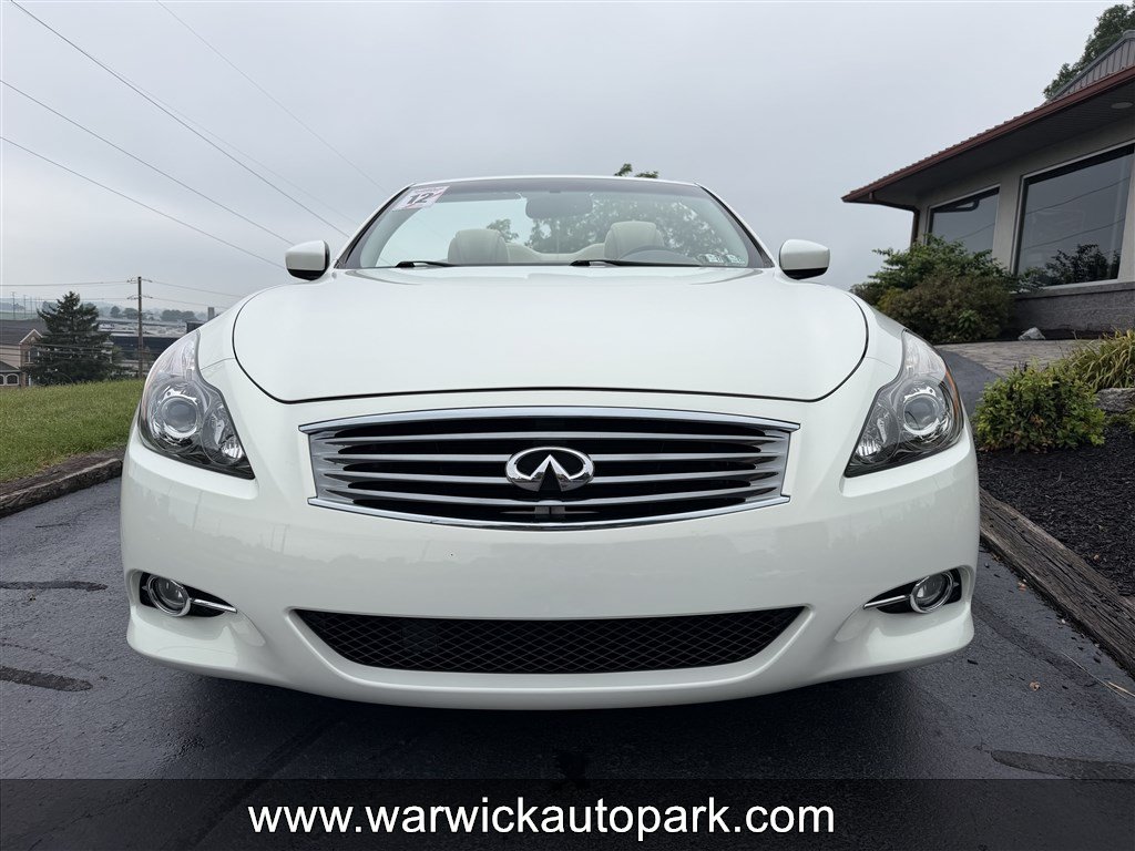 Used 2012 INFINITI G37 Convertible w/ Premium Pkg RWD image 3