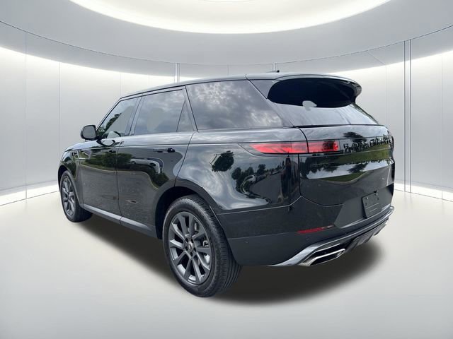 Used 2024 Land Rover Range Rover Sport SE AWD/4WD image 3