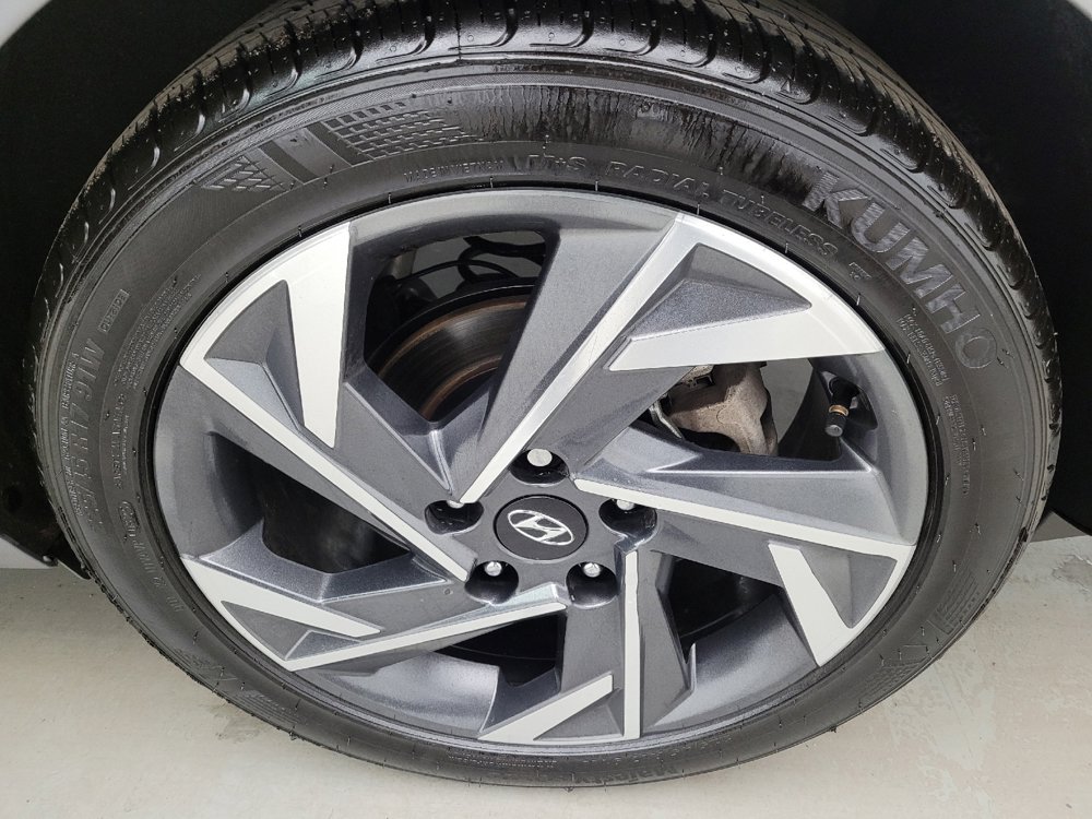 Used 2025 Hyundai Elantra Sport image 31