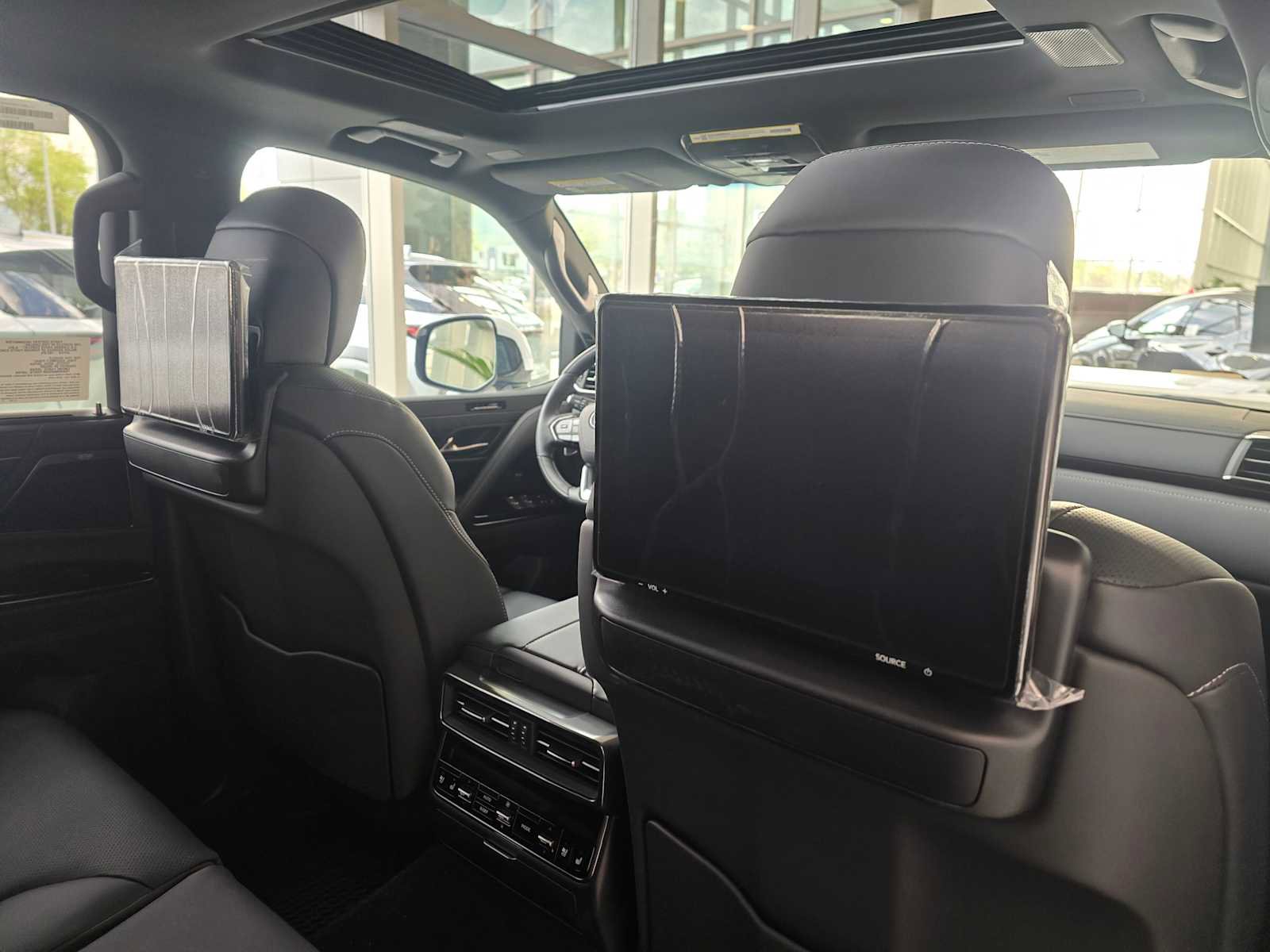 New 2026 Lexus LX 700h Luxury image 15