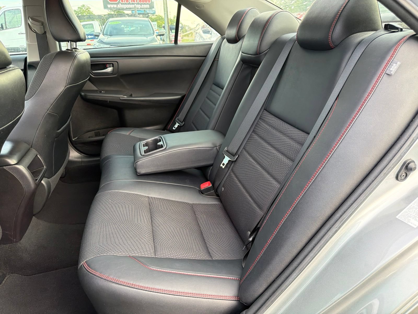 Used 2017 Toyota Camry SE FWD image 9