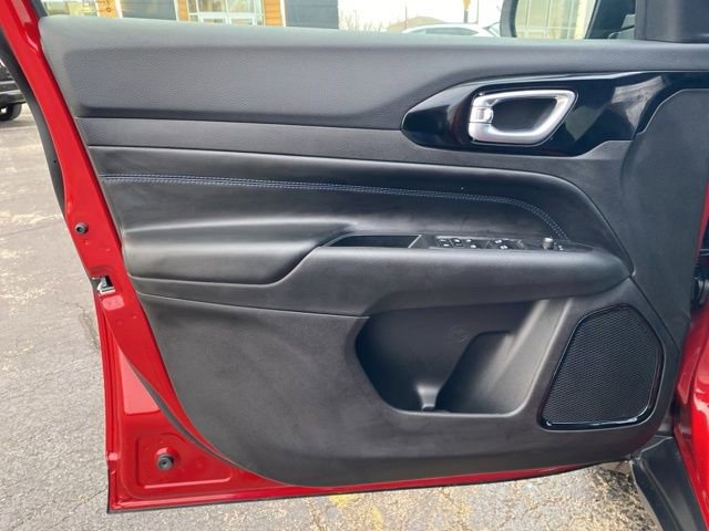 New 2026 Jeep Compass Altitude image 18