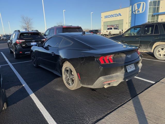 Used 2025 Ford Mustang Coupe image 5