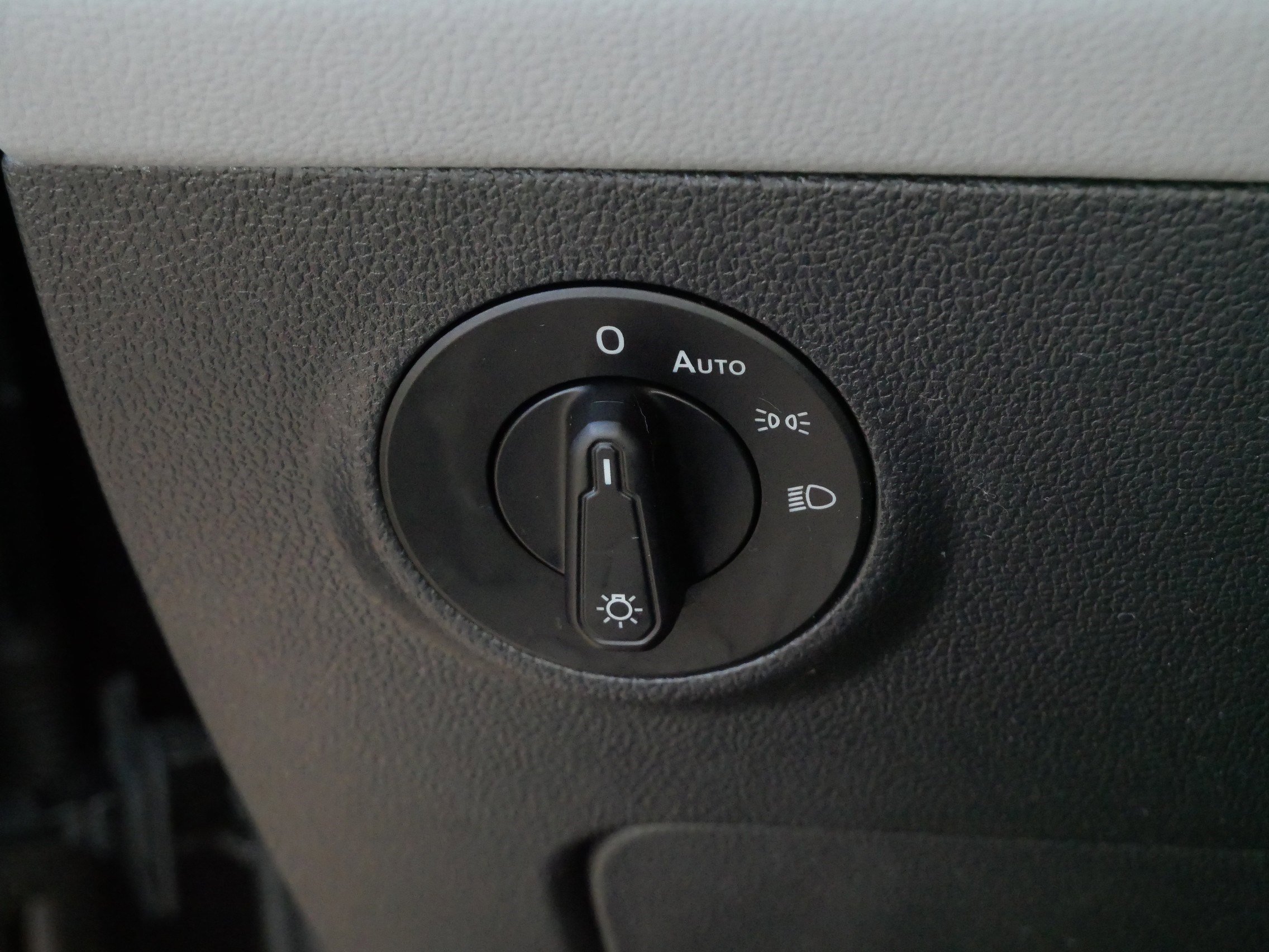 Certified 2024 Volkswagen Taos SEL image 27