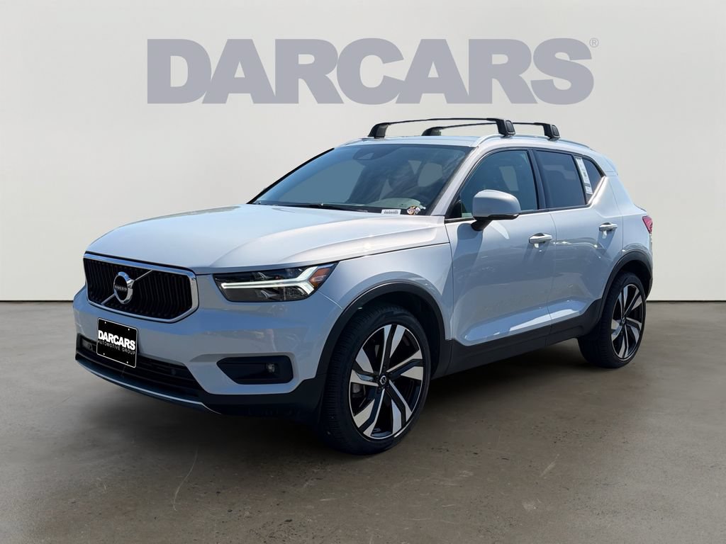 Used 2021 Volvo XC40 T5 Momentum AWD/4WD image 3
