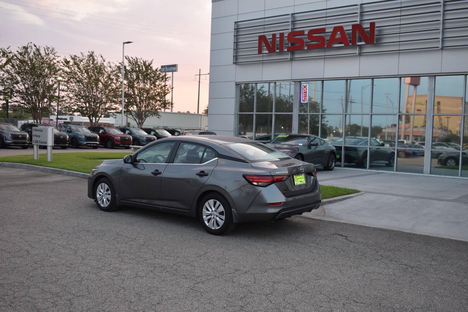 Used 2025 Nissan Sentra S FWD image 4