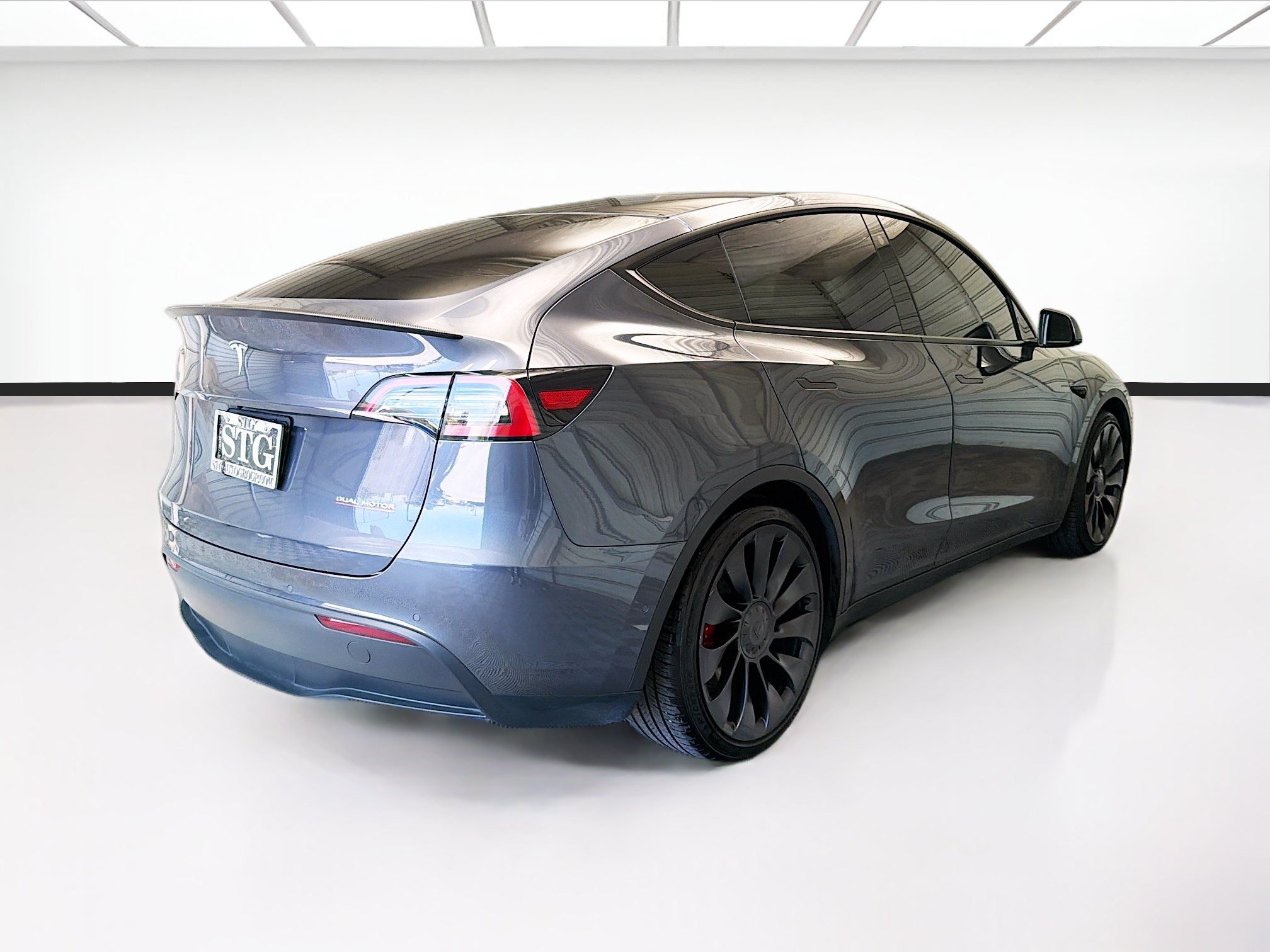 Used 2023 Tesla Model Y Performance AWD/4WD image 4