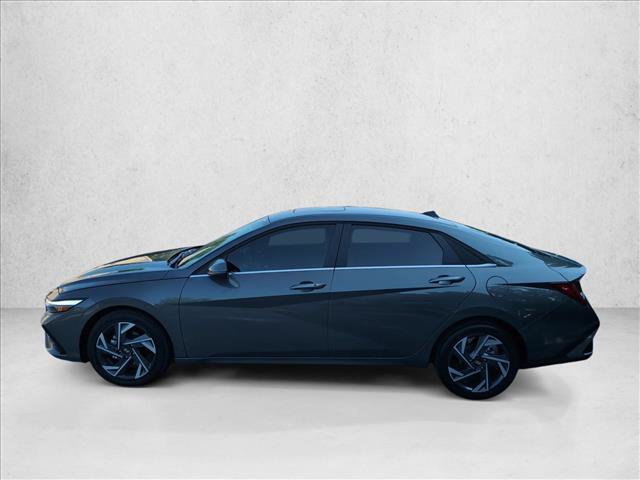 New 2026 Hyundai Elantra Limited FWD image 5
