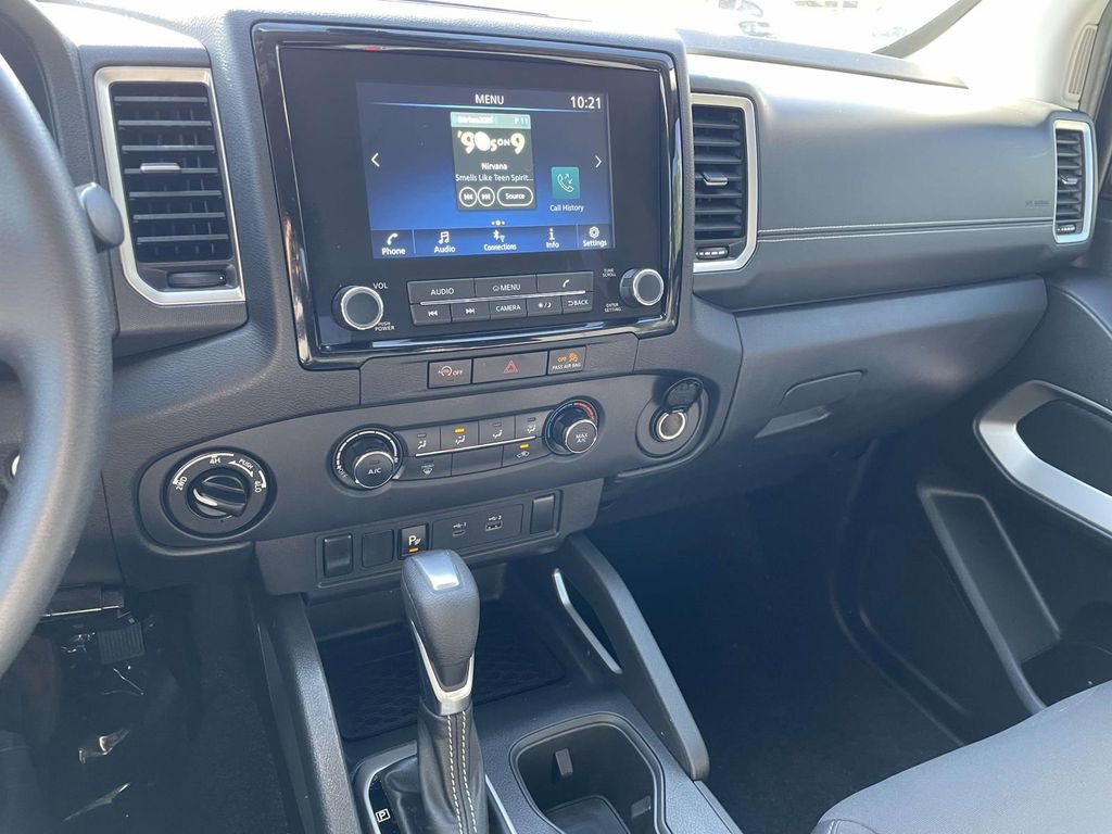 Used 2024 Nissan Frontier SV w/ Technology Package image 28