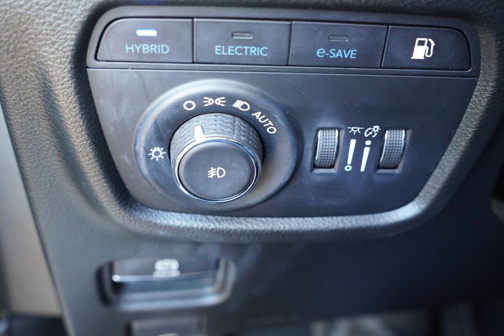 Used 2023 Jeep Grand Cherokee Overland w/ Luxury Tech Group IV image 27