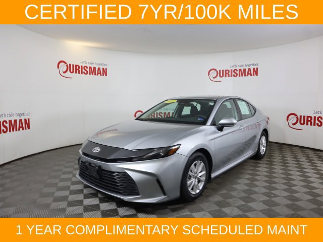 Used 2025 Toyota Camry LE FWD image 4