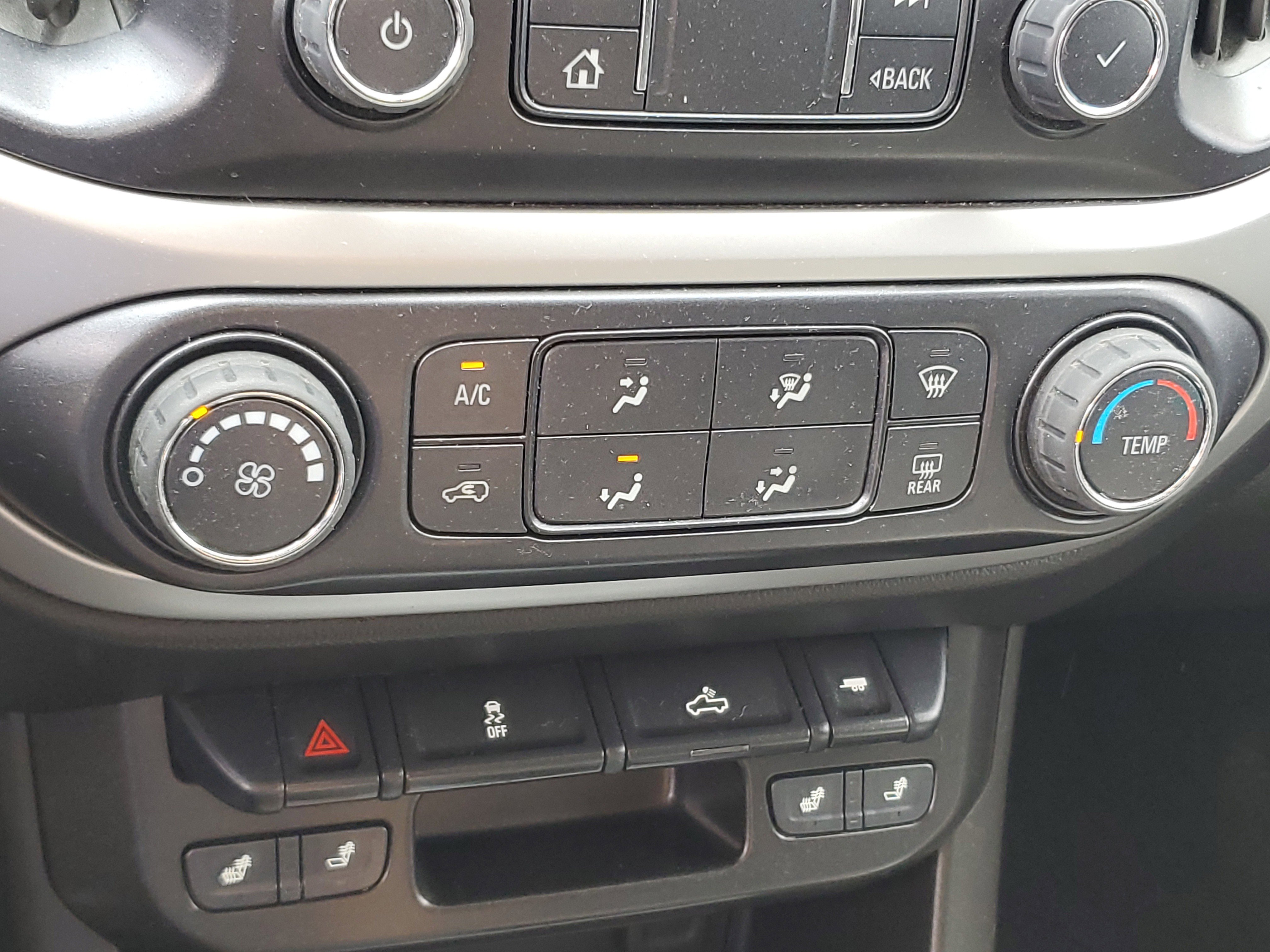 Used 2022 Chevrolet Colorado LT w/ Trail Boss Package image 20